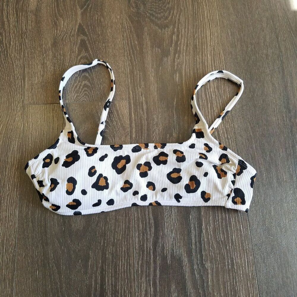 Xhilaration Animal Print Adjustable Strap Bikini Top in White/Brown/Black Large